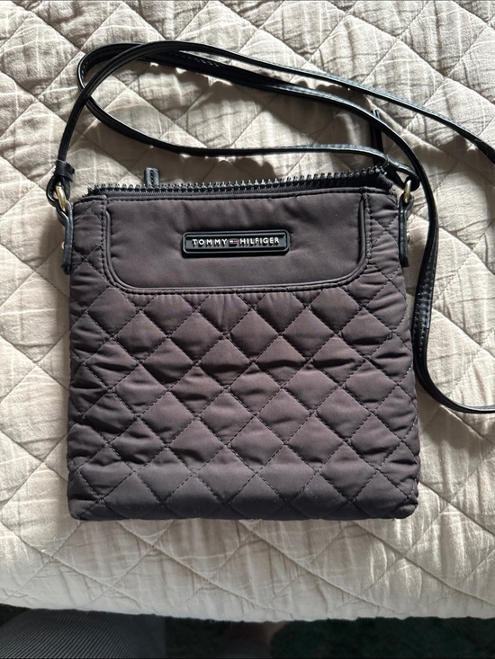 Tommy Hilfiger Handbags - Tommy Hilfiger Quilted Crossbody Bag in Black